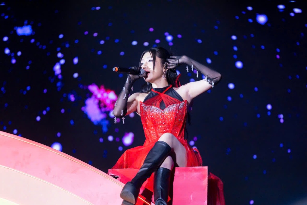 Viettel Y-Fest 2024: Sức hút từ nghệ thuật và công nghệ - 5 Viettel Y-Fest 2024: Sức hút từ nghệ thuật và công nghệ - 5