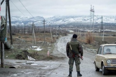 Đi ra ngoài, quay về thấy nhà đã thuộc quốc gia khác