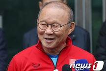 HLV Park Hang Seo phù hợp với đội tuyển Việt Nam hay Hàn Quốc?