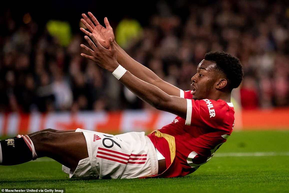 Những khoảnh khắc Atletico hạ gục Man Utd tại Old Trafford - 7 Những khoảnh khắc Atletico hạ gục Man Utd tại Old Trafford - 7