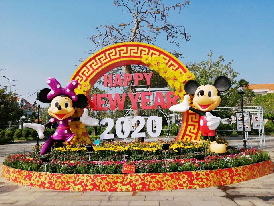 Đẹp mắt tiểu cảnh chào năm mới 2020 trên Quảng trường lớn nhất ĐBSCL - 5 Đẹp mắt tiểu cảnh chào năm mới 2020 trên Quảng trường lớn nhất ĐBSCL - 5