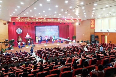 Bảo vệ, thợ cơ khí hào hứng tham gia Hội thi Sáng tạo Kỹ thuật