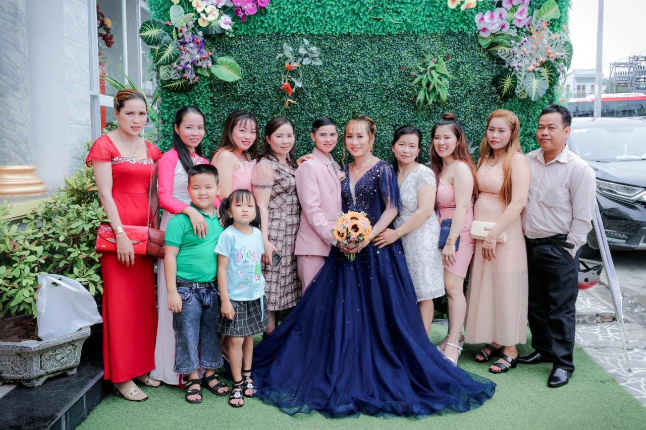 Cặp đôi chuyển giới cưới gấp vì: Vợ ơi, anh có bầu rồi - 5 Cặp đôi chuyển giới cưới gấp vì: Vợ ơi, anh có bầu rồi - 5