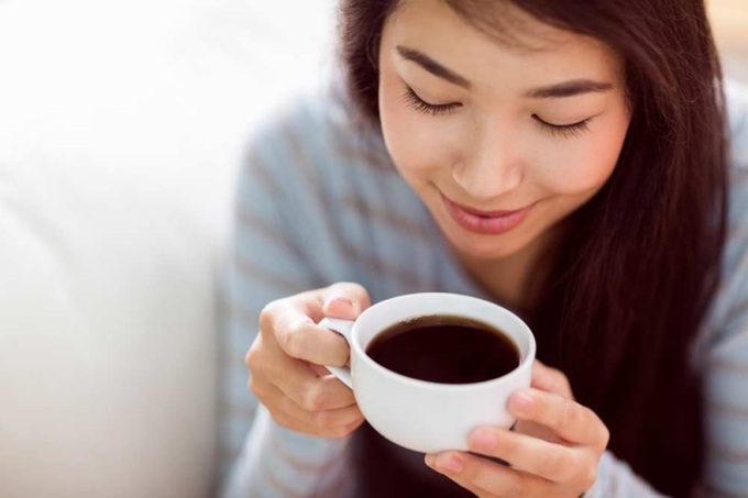 Uống cà phê trước 9h30