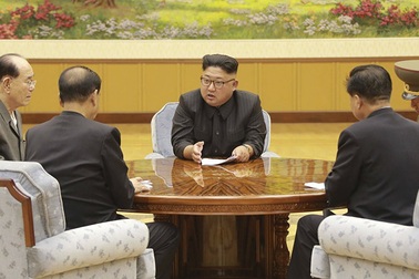 Ông Kim Jong-un chủ trì họp cải tổ quân đội