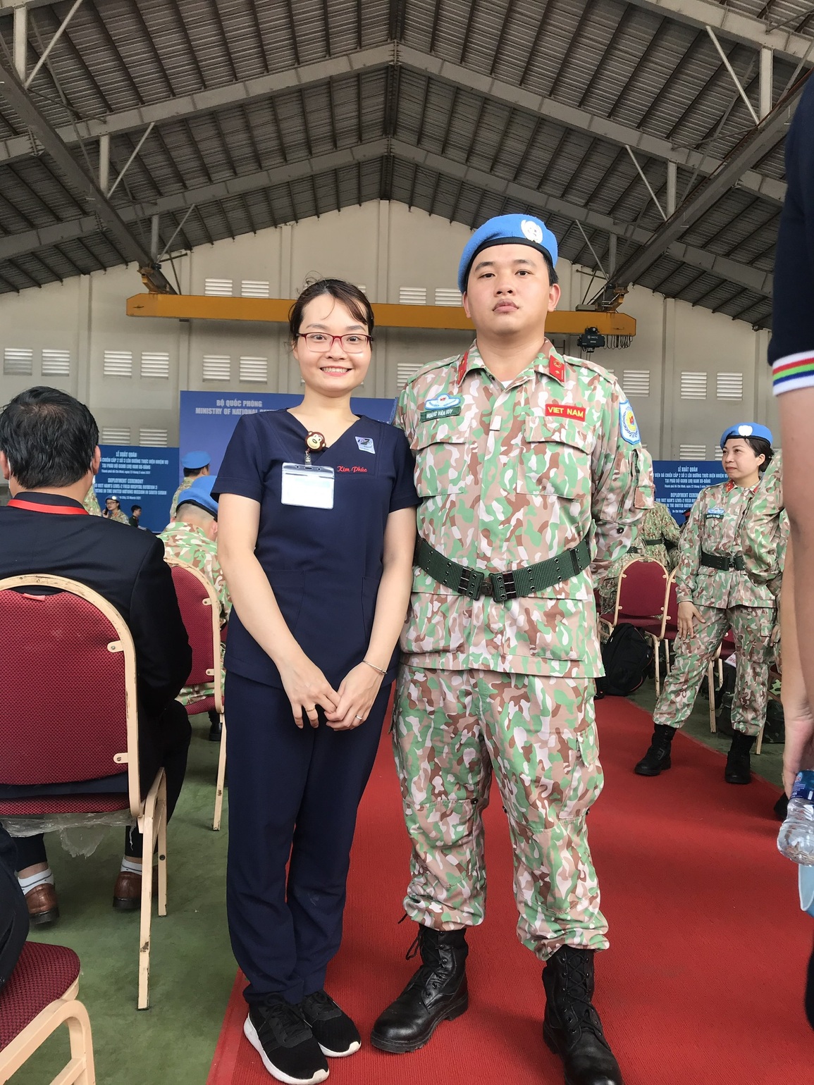 Cặp đôi điều dưỡng hoãn cưới, vào tâm dịch Covid-19 đúng ngày kết hôn - 1 Cặp đôi điều dưỡng hoãn cưới, vào tâm dịch Covid-19 đúng ngày kết hôn - 1