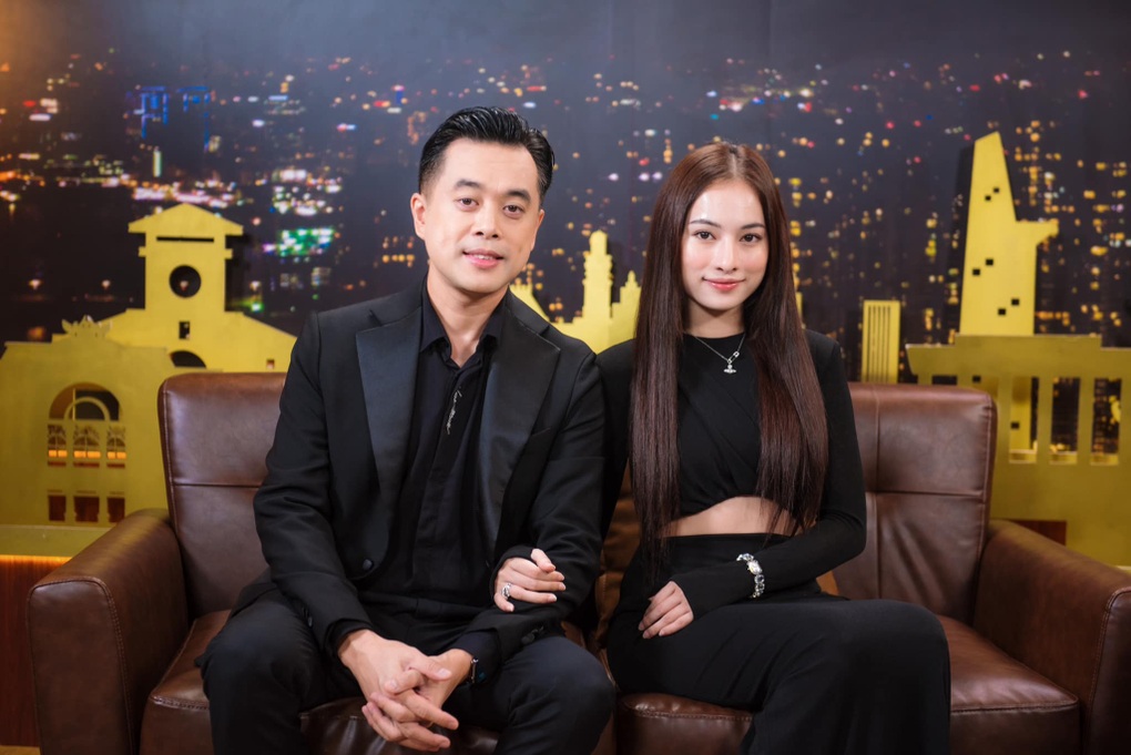 Dương Khắc Linh chinh phục vợ kém 13 tuổi sau một tháng, suýt từ bỏ vì khó - 1 Dương Khắc Linh chinh phục vợ kém 13 tuổi sau một tháng, suýt từ bỏ vì khó - 1
