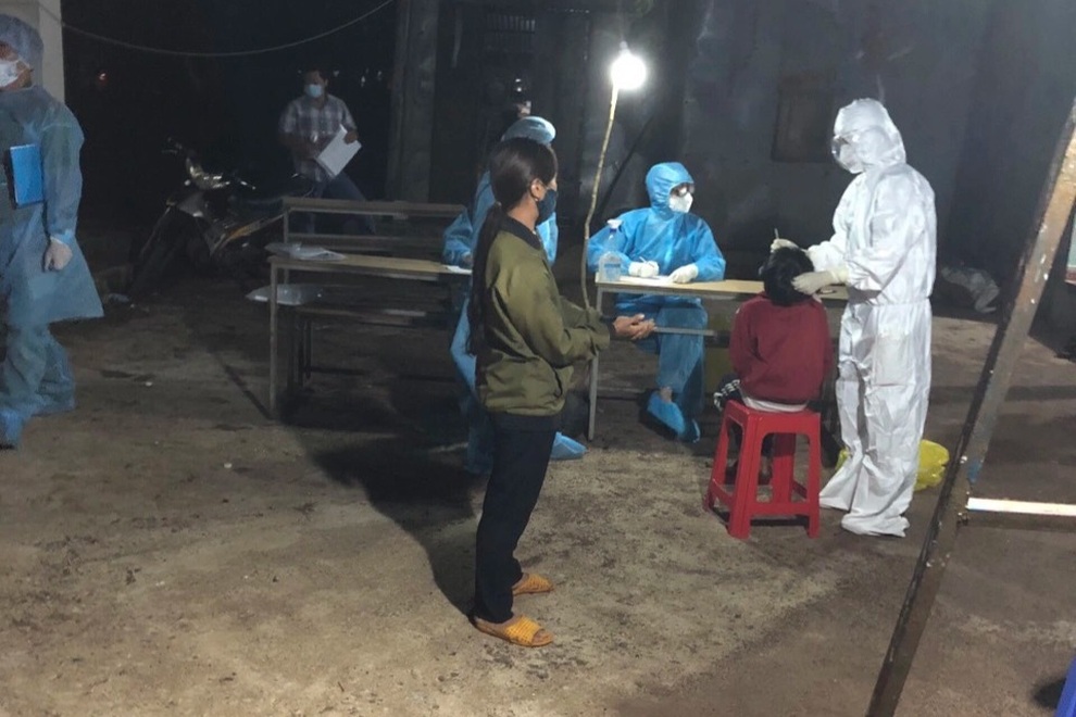 Khoanh vùng một làng và trạm y tế xã sau ghi nhận 2 ca nhiễm SARS-CoV-2 - 1 Khoanh vùng một làng và trạm y tế xã sau ghi nhận 2 ca nhiễm SARS-CoV-2 - 1