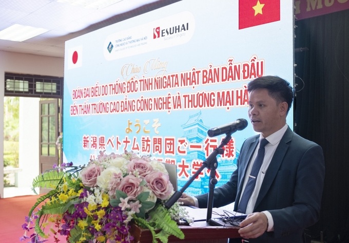 TS. Nguyễn Xuân Sang- Hiệu trưởng Trường Cao đẳng Công nghệ và Thương mại Hà Nội phát biểu chào mừng