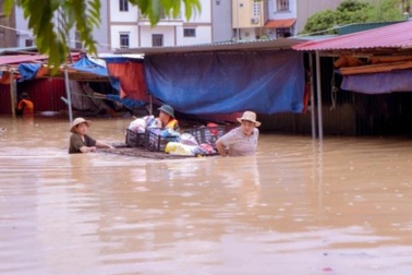 114 trường học ở Hà Nội vẫn đóng cửa do bão, có thể tiếp tục tăng