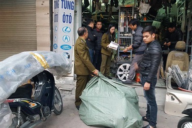 Tiểu thương chợ Trời “không dại gì” bày bán đồ trộm cắp!