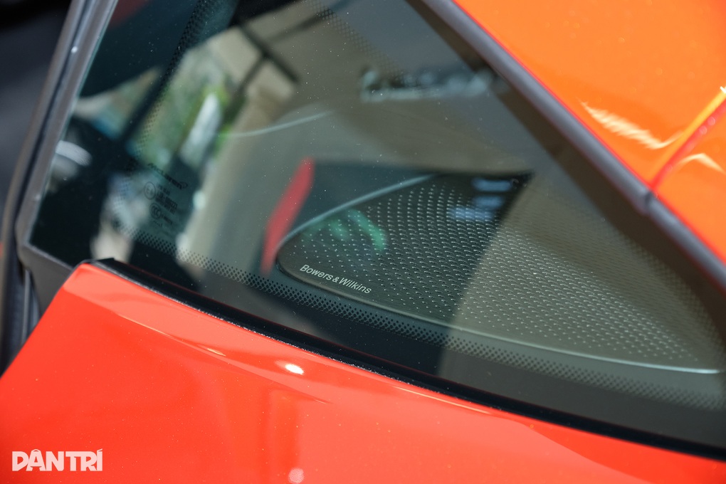 Siêu xe hybrid McLaren Artura có giá từ 15 tỷ đồng tại Việt Nam - 14 Siêu xe hybrid McLaren Artura có giá từ 15 tỷ đồng tại Việt Nam - 14