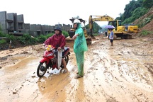 San gạt 4.000 khối đất đá thông tuyến dốc Cun "tử thần"