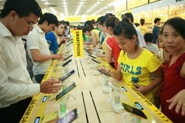 Thị trường smartphone Việt Nam sôi động dịp cuối năm