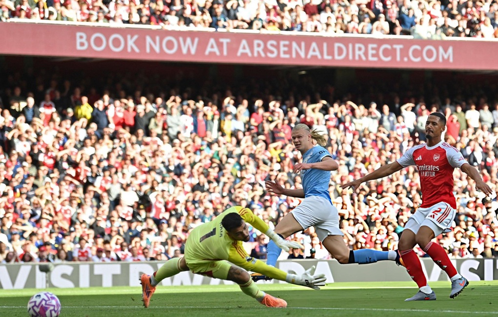 Arsenal thoát thua Man City nhờ bàn thắng ở phút bù giờ - 1 Arsenal thoát thua Man City nhờ bàn thắng ở phút bù giờ - 1