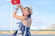 Cô gái chi 200 triệu đồng tự lái ô tô xuyên Việt để... sống chậm lại