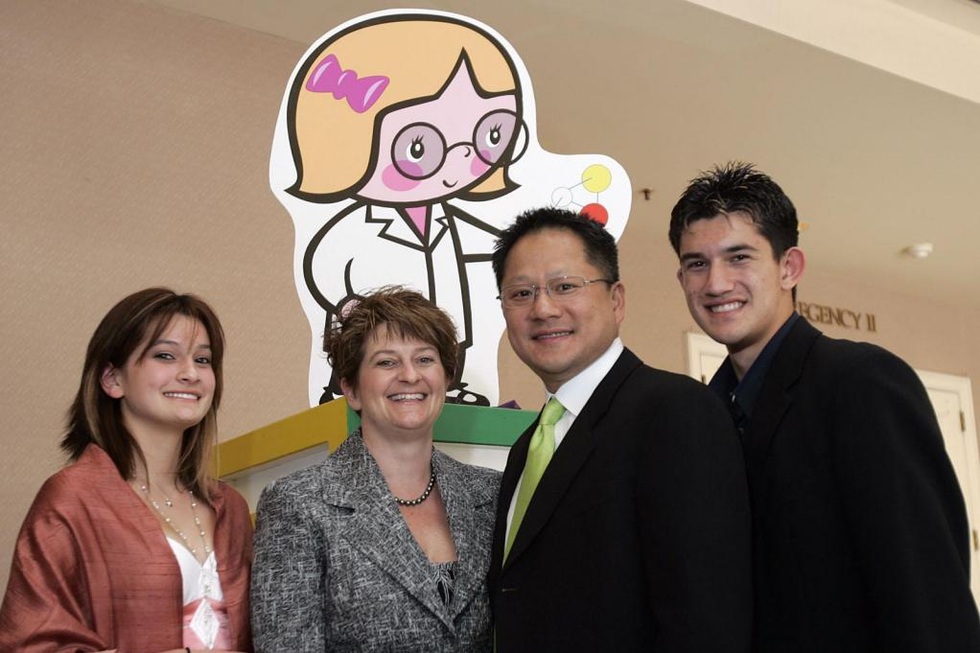 Tỷ phú Jensen Huang: Từ nhân viên bồi bàn đến CEO hãng chip 1.000 tỷ USD - 1 Tỷ phú Jensen Huang: Từ nhân viên bồi bàn đến CEO hãng chip 1.000 tỷ USD - 1