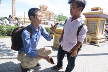 Thí sinh cao 1,1m mắc bệnh máu khó đông quyết tâm thi đỗ Đại học