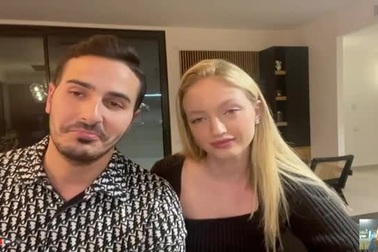 Leviev bên bạn gái mới ở Tel Aviv