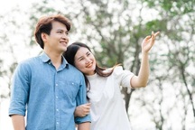 Hậu ly hôn chồng ngoại tình, mẹ khuyên hai con gái một điều kỳ lạ