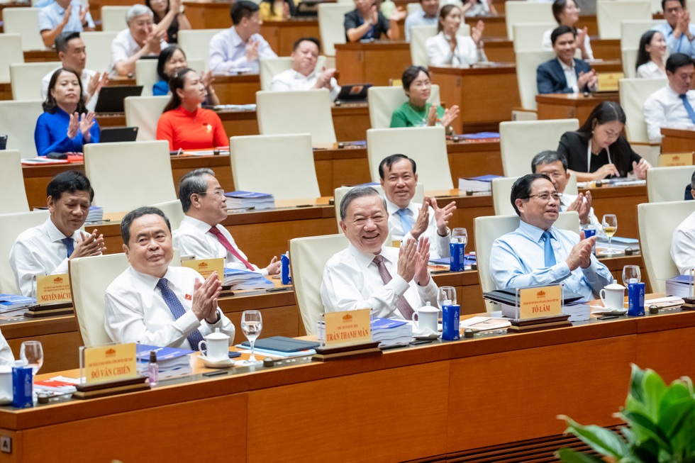 Tổng Bí thư: Ứng dụng công nghệ mà để làm lộ bí mật rất nguy hiểm - 3 Tổng Bí thư: Ứng dụng công nghệ mà để làm lộ bí mật rất nguy hiểm - 3