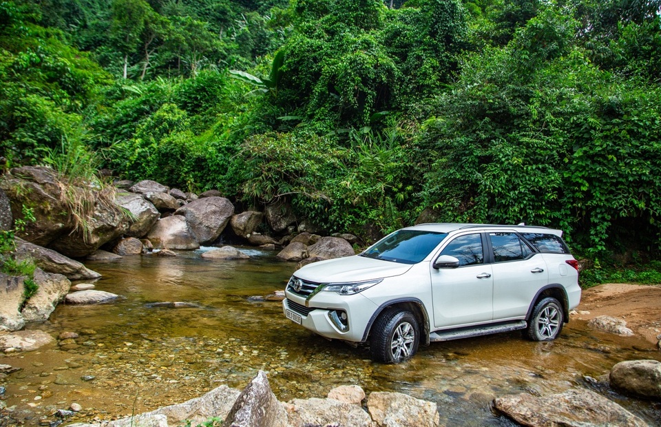 Toyota Việt Nam khuyến mãi “khủng” cho 3 dòng xe CKD - 3 Toyota Việt Nam khuyến mãi “khủng” cho 3 dòng xe CKD - 3