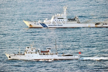 Trung Quốc “khuấy đảo” các vùng biển khi thế giới bận đối phó Covid-19