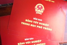 Phó Chủ tịch xã và Chủ tịch Hội Nông dân cùng xài bằng giả