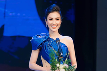 MC Kim Huyền Sâm kể về áp lực thời mới vào nghề