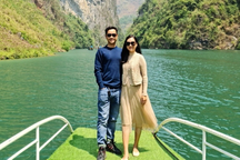 Vợ chồng 9X Việt bán vàng cưới, gom tiền hưởng trăng mật đủ 63 tỉnh thành