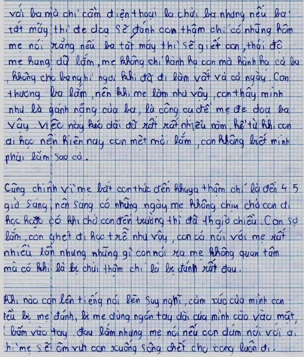 Bé gái ở TPHCM tới trụ sở công an cầu cứu vì bị mẹ bạo hành - 2 Bé gái ở TPHCM tới trụ sở công an cầu cứu vì bị mẹ bạo hành - 2