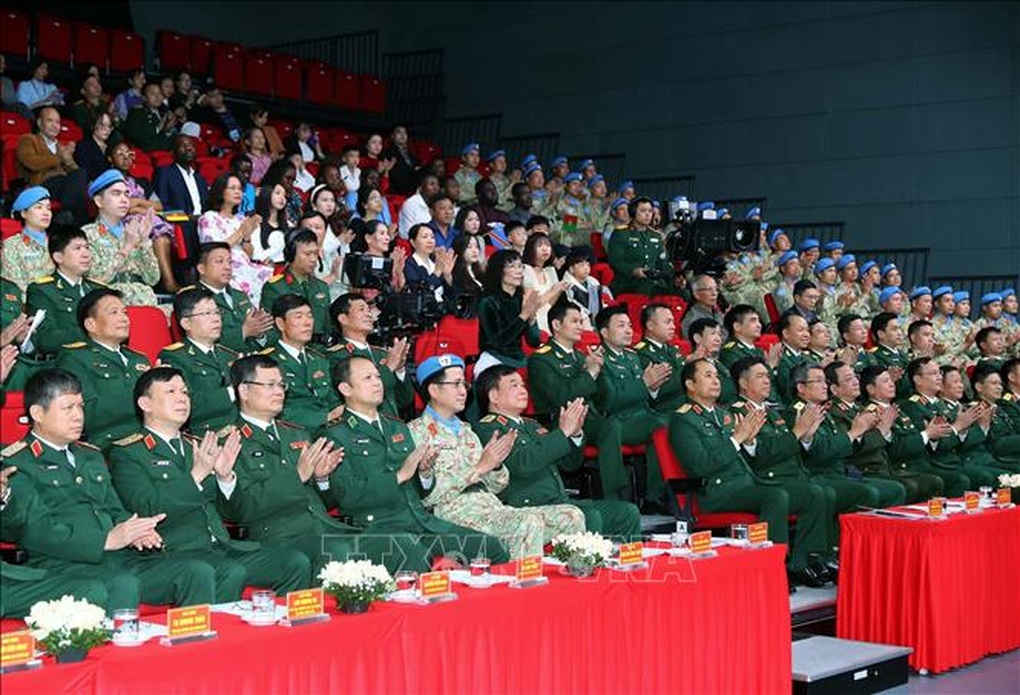 Hành trình vì hòa bình của những người lính mũ nồi xanh - 1 Hành trình vì hòa bình của những người lính mũ nồi xanh - 1