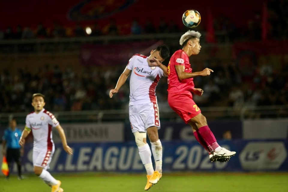 Hòa CLB TPHCM, Sài Gòn FC mất nhịp trong cuộc đua vô địch - 2 Hòa CLB TPHCM, Sài Gòn FC mất nhịp trong cuộc đua vô địch - 2