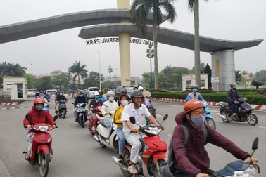 Chấp nhận làm công nhân rồi đi học nghề, lựa chọn của nhiều bạn trẻ