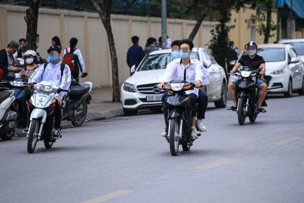 Mức phạt với người dưới 16 tuổi vi phạm luật giao thông đường bộ - 1 Mức phạt với người dưới 16 tuổi vi phạm luật giao thông đường bộ - 1