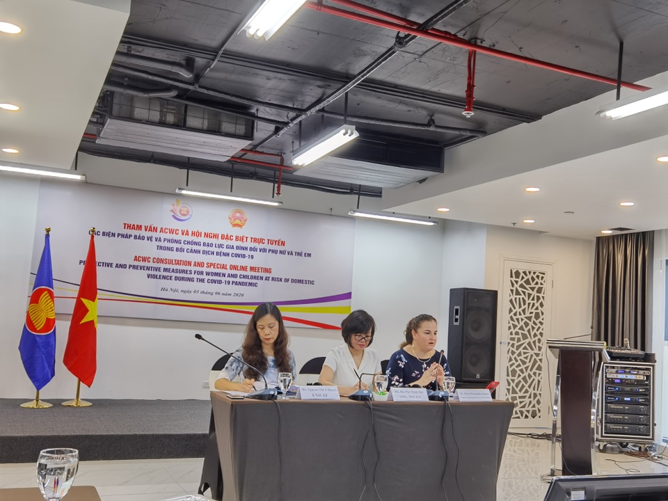 Phụ nữ, trẻ em bị tác động như thế nào trong đại dịch Covid-19? - 1 Phụ nữ, trẻ em bị tác động như thế nào trong đại dịch Covid-19? - 1