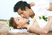 Thanh Thức tình tứ bên Quỳnh Thư 