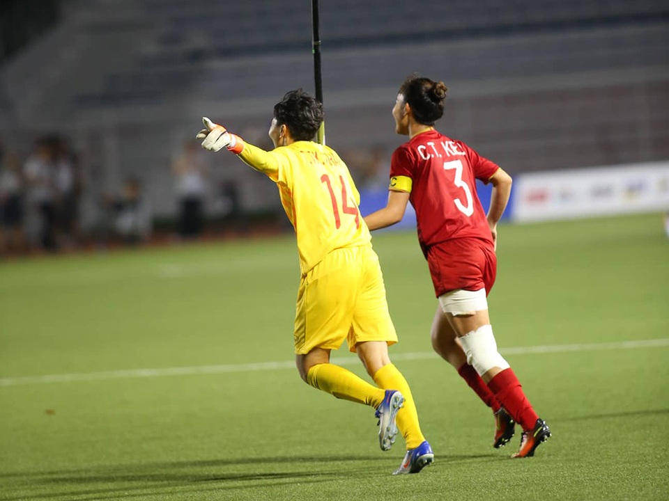 Cầu thủ nữ Việt Nam nghẹn ngào sau khi giành ngôi vô địch SEA Games - 1 Cầu thủ nữ Việt Nam nghẹn ngào sau khi giành ngôi vô địch SEA Games - 1