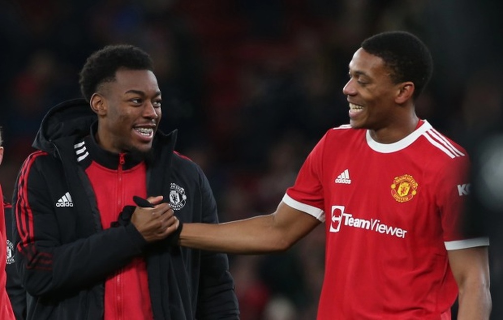 Choáng với số lượng cầu thủ sắp bị thanh lý ở Man Utd - 2 Choáng với số lượng cầu thủ sắp bị thanh lý ở Man Utd - 2