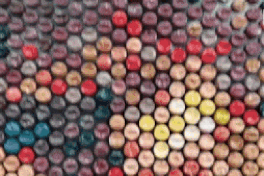 Tiêm màu vào màng xốp bong bóng để tạo thành… nghệ thuật