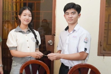 Hành động đẹp của nam sinh lớp 12 ở Vĩnh Long