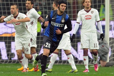 AC Milan đả bại Atalanta, Inter chia điểm thất vọng với Torino