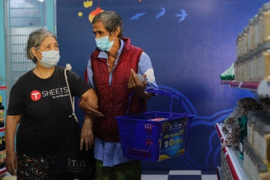 Gần 25.000 người dân TPHCM được sắm Tết miễn phí với chuỗi siêu thị 0 đồng