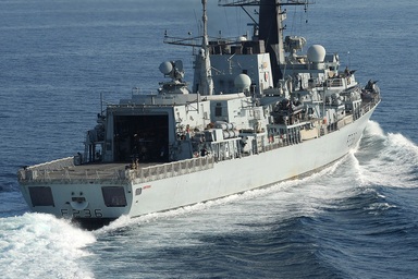 Báo Mỹ: 5 tàu có vũ trang của Iran bao vây, tính bắt giữ tàu dầu Anh