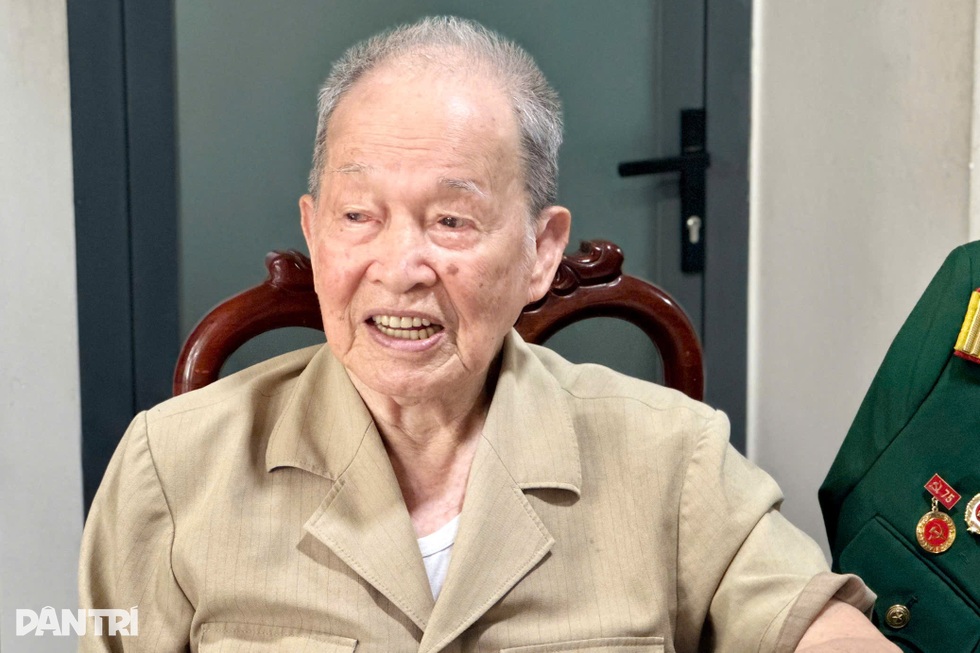 Biệt tích 28 năm Đại tá tình báo Tư Cang bất ngờ về nhà đúng ngày 30/4/1975 - 5 Biệt tích 28 năm Đại tá tình báo Tư Cang bất ngờ về nhà đúng ngày 30/4/1975 - 5