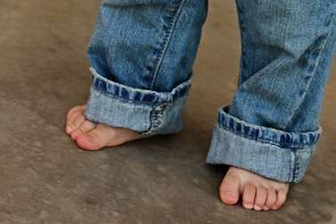 Cả nhà bị đuổi khỏi máy bay vì cậu con trai không đi giày