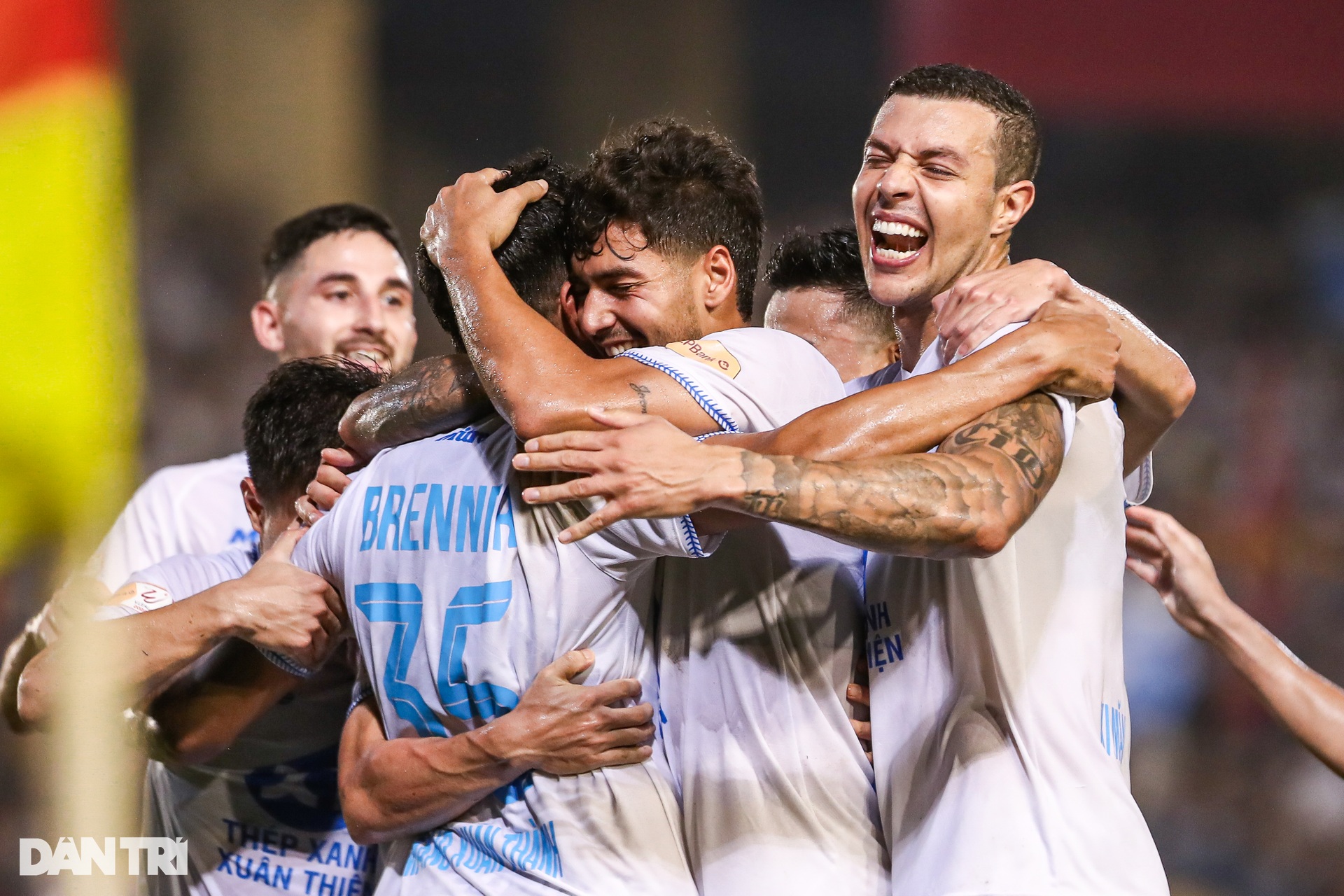 Ngoại binh tỏa sáng trong chiến thắng đậm của CLB Nam Định trước Hà Nội FC - 10 Ngoại binh tỏa sáng trong chiến thắng đậm của CLB Nam Định trước Hà Nội FC - 10
