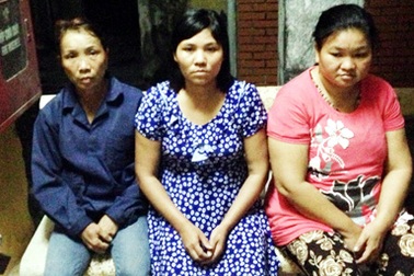 Hai mẹ con “đánh bẫy” bọn buôn người