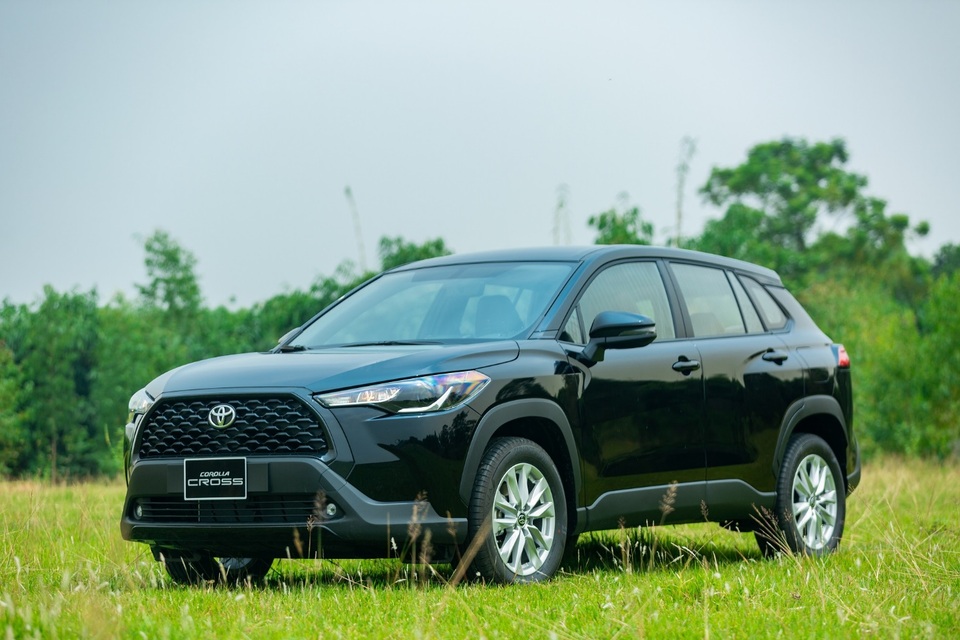 Corolla Cross 1.8G bản tiêu chuẩn được trang bị gì với mức giá 720 triệu? - 1