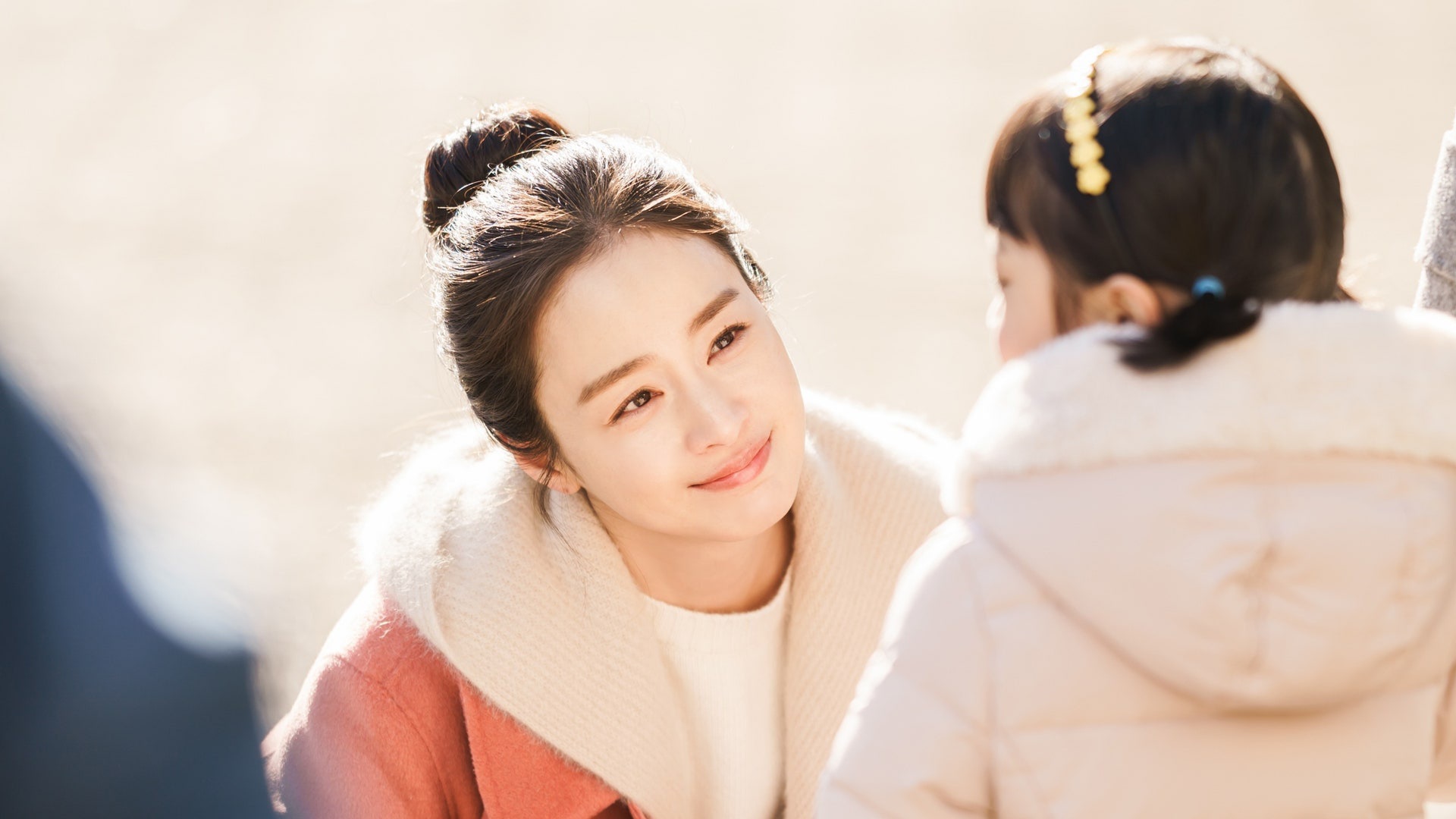 Cuộc lột xác ấn tượng của Kim Tae Hee trong “Hi Bye Mama” - 2 Cuộc lột xác ấn tượng của Kim Tae Hee trong “Hi Bye Mama” - 2
